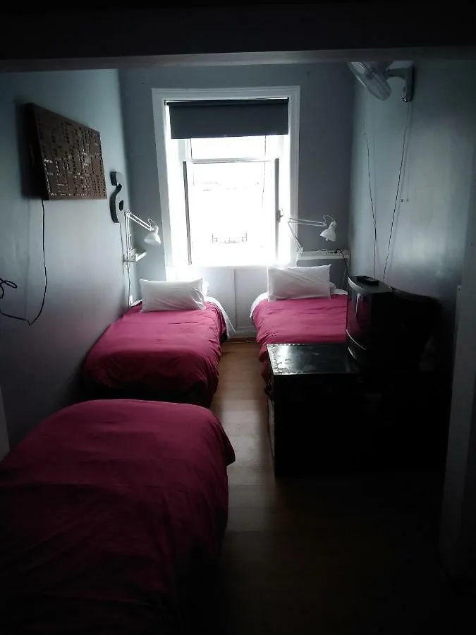 Edith Cavell10 Lisbon Guest House